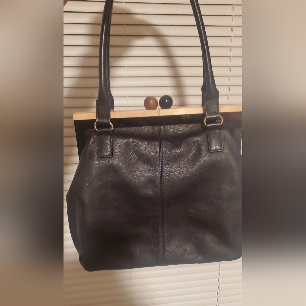 RARE COLLECTIBLE Kate Spade Bixby Kiss Lock Black